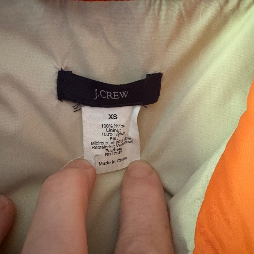 JCrew Puffer Vest Women’s XS Bright Orange - Picture 6 of 6